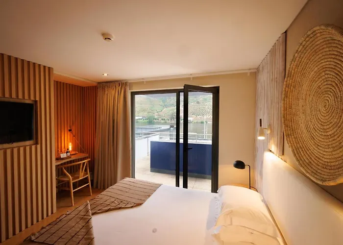 Hotel Folgosa Douro 3*